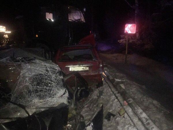 В Фурмановском районе Ивановской области произошло ДТП с участием четырех транспортных средств. 6 февраля 2020 В Фурмановском районе Ивановской области произошло ДТП с участием четырех транспортных средств. 6 февраля 2020