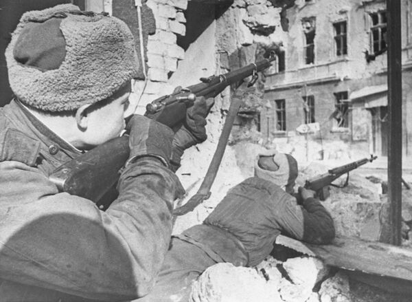 Великая Отечественная война 1941—1945 гг. Освобождение советскими войсками Венгрии. Будапештская операция, 29 октября 1944 г. — 13 февраля 1945 г. Бои на улицах Будапешта Великая Отечественная война 1941—1945 гг. Освобождение советскими войсками Венгрии. Будапештская операция, 29 октября 1944 г. — 13 февраля 1945 г. Бои на улицах Будапешта