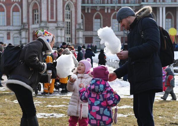 Проводы зимы в столичных парках Проводы зимы в столичных парках