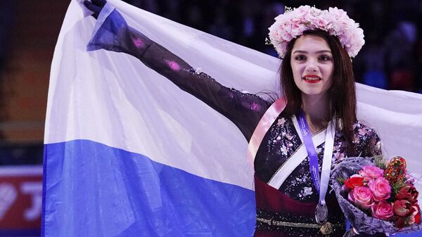 Фигуристка Евгения Медведева Фигуристка Евгения Медведева