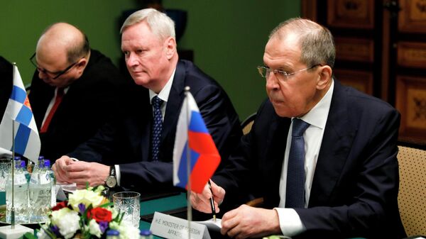 Министр иностранных дел РФ Сергей Лавров во время встречи с министром иностранных дел Финляндии Пеккой Хаависто в Хельсинки Министр иностранных дел РФ Сергей Лавров во время встречи с министром иностранных дел Финляндии Пеккой Хаависто в Хельсинки