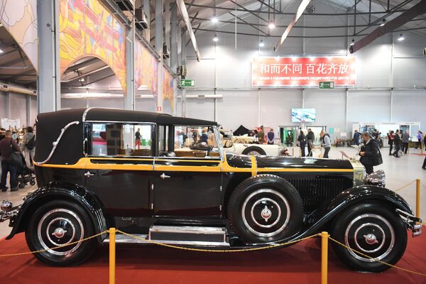 Автомобиль Isotta Fraschini Tipo 8A S Landaulet (1928) на открытии 29-й выставки старинных автомобилей и антиквариата Олдтаймер-Галерея 2020 Автомобиль Isotta Fraschini Tipo 8A S Landaulet (1928) на открытии 29-й выставки старинных автомобилей и антиквариата Олдтаймер-Галерея 2020