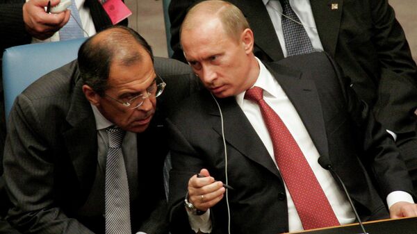 Президент РФ Владимир Путин, министр иностранных дел РФ Сергей Лавров (справа налево) на заседании Совета Безопасности ООН в Нью-Йорке Президент РФ Владимир Путин, министр иностранных дел РФ Сергей Лавров (справа налево) на заседании Совета Безопасности ООН в Нью-Йорке