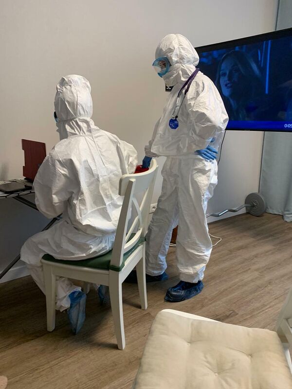 Бригада врачей, приехавшая госпитализировать Виталия Бригада врачей, приехавшая госпитализировать Виталия