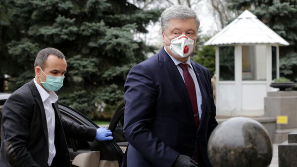 Петр Порошенко перед началом внеочередного заседания Верховной рады Украины Петр Порошенко перед началом внеочередного заседания Верховной рады Украины