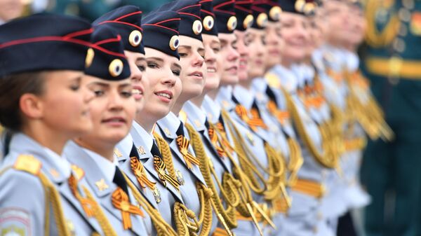 Курсанты Московского университета Министерства внутренних дел РФ имени В. Я. Кикотя на военном параде на Красной площади Курсанты Московского университета Министерства внутренних дел РФ имени В. Я. Кикотя на военном параде на Красной площади