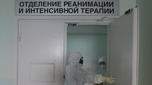 Медицинские работники в больнице Медицинские работники в больнице