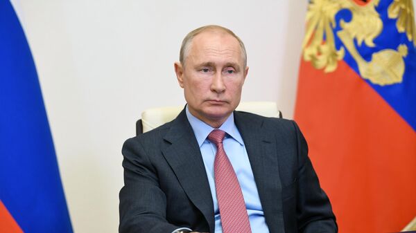 Путин пообещал поддержать главу ХМАО Комарову на выборах