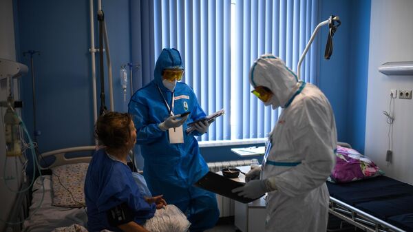 В Москве выявили 696 новых случаев заражения коронавирусом