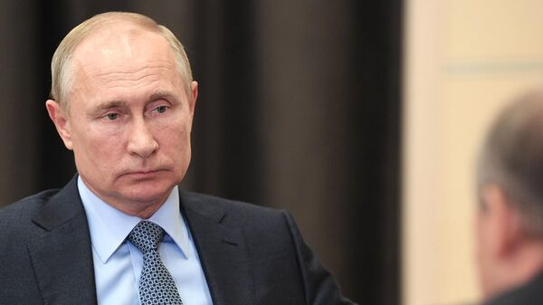 Путин призвал не превращать экономику в инструмент конфронтации