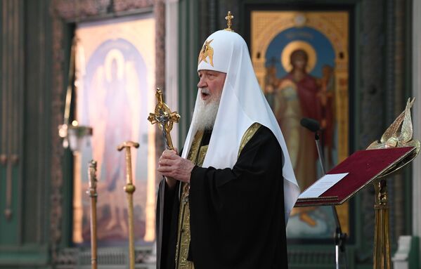 Патриарх Московский и всея Руси Кирилл во время посещения главного храма Вооружённых Сил (храм Воскресения Христова) в подмосковном военно-патриотическом парке Патриот Патриарх Московский и всея Руси Кирилл во время посещения главного храма Вооружённых Сил (храм Воскресения Христова) в подмосковном военно-патриотическом парке Патриот