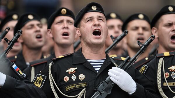 Военнослужащие парадных расчетов на военном параде в ознаменование 75-летия Победы в Великой Отечественной войне 1941-1945 годов в Севастополе Военнослужащие парадных расчетов на военном параде в ознаменование 75-летия Победы в Великой Отечественной войне 1941-1945 годов в Севастополе
