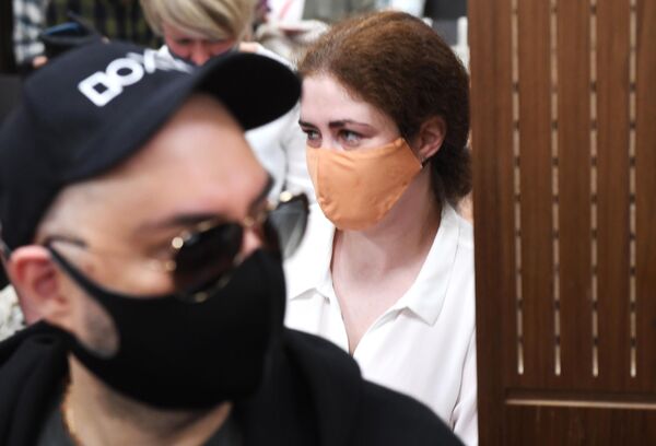 Софья Апфельбаум перед заседанием в Мещанском суде Москвы по делу Седьмой студии Софья Апфельбаум перед заседанием в Мещанском суде Москвы по делу Седьмой студии