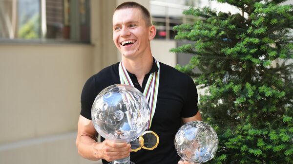 Александр Большунов Александр Большунов