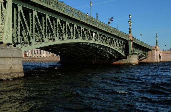Троицкий мост через Неглинную в Санкт-Петербурге Троицкий мост через Неглинную в Санкт-Петербурге