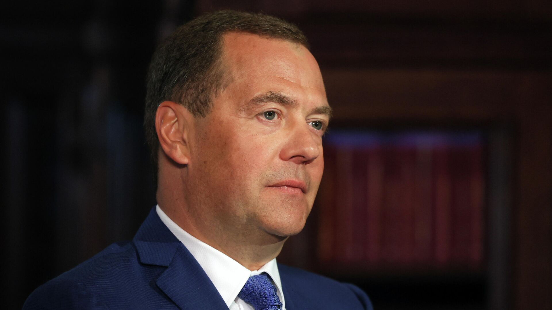 На выборах в Думу ЕР будут "пробовать на зуб", считает Медведев