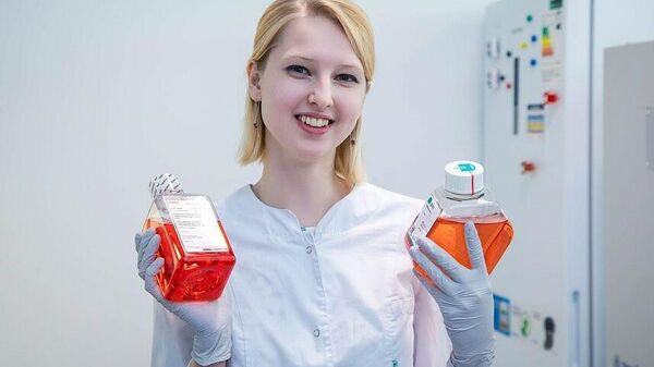 Студентка 1 курса магистратуры БФУ Анна Моторжина в биологическом отделении лаборатории Студентка 1 курса магистратуры БФУ Анна Моторжина в биологическом отделении лаборатории