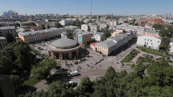 Район Замоскворечье в Москве. В центре: станция метро Новокузнецкая.