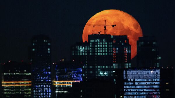 Полнолуние, наблюдаемое в Москве Полнолуние, наблюдаемое в Москве