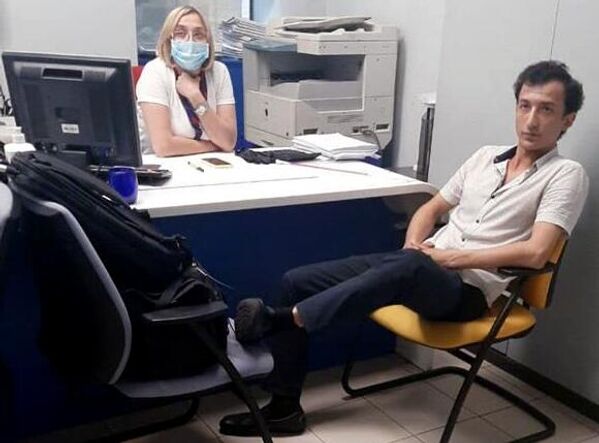 Захватчик и заложница внутри банка в здании бизнес-центра Леонардо в Киеве Захватчик и заложница внутри банка в здании бизнес-центра Леонардо в Киеве