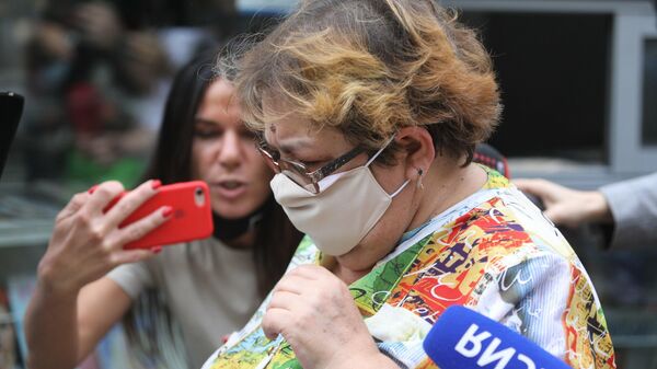 Ирина Стерхова, вдова Сергея Захарова, погибшего в ДТП с участием Михаила Ефремова, у Пресненского суда, где проходит рассмотрение по существу дела о ДТП с участием актера Ирина Стерхова, вдова Сергея Захарова, погибшего в ДТП с участием Михаила Ефремова, у Пресненского суда, где проходит рассмотрение по существу дела о ДТП с участием актера
