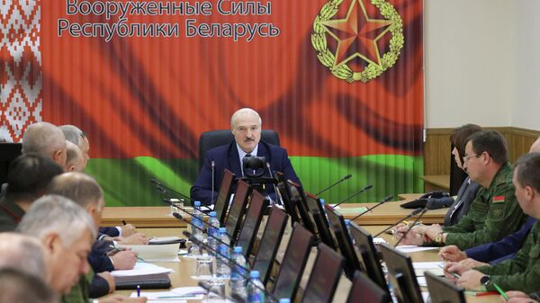 Президент Белоруссии Александр Лукашенко провел встречу в Центре стратегического управления Министерства обороны в Минске Президент Белоруссии Александр Лукашенко провел встречу в Центре стратегического управления Министерства обороны в Минске