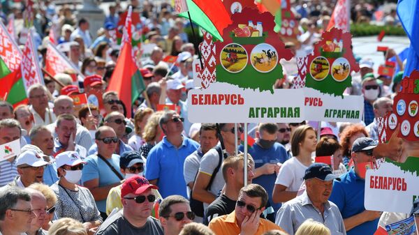 Митинг в поддержку действующего президента Белоруссии Александра Лукашенко в Минске Митинг в поддержку действующего президента Белоруссии Александра Лукашенко в Минске