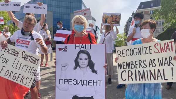 Митинг белорусской оппозиции в Брюсселе, Бельгия Митинг белорусской оппозиции в Брюсселе, Бельгия
