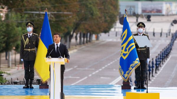 Президент Украины Владимир Зеленский на торжественном мероприятии на Софийской площади в Киеве в честь Дня независимости Украины Президент Украины Владимир Зеленский на торжественном мероприятии на Софийской площади в Киеве в честь Дня независимости Украины