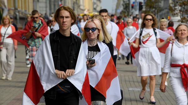 Участники акции протеста на проспекте Независимости в Минске Участники акции протеста на проспекте Независимости в Минске