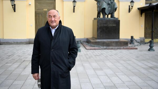 Народный артист России, актер Борис Клюев на сборе труппы перед началом нового сезона Государственного академического Малого театра России в Москве Народный артист России, актер Борис Клюев на сборе труппы перед началом нового сезона Государственного академического Малого театра России в Москве