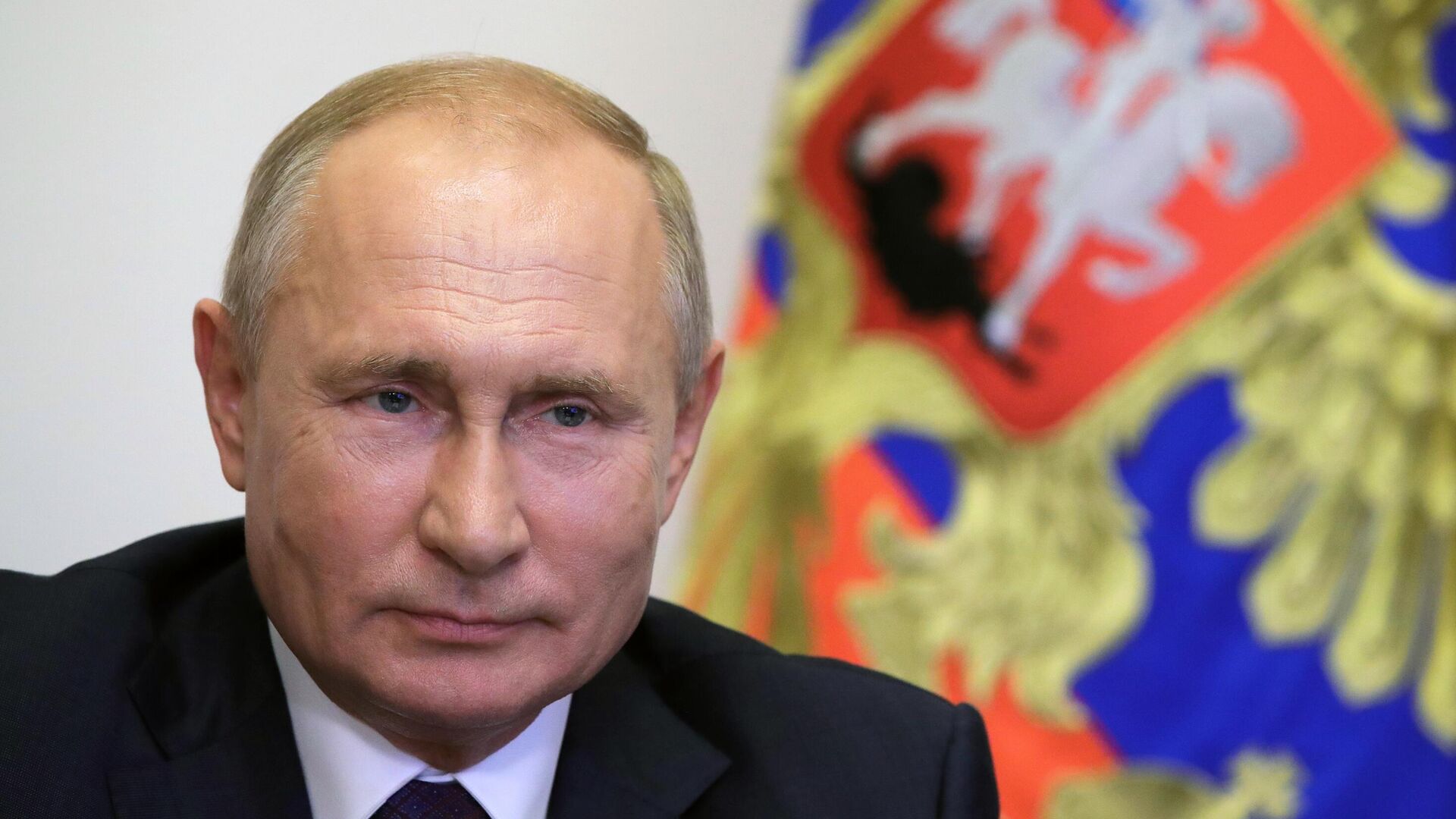 Президент РФ Владимир Путин во время встречи в режиме видеоконференции с мэром Москвы Сергеем Собяниным Президент РФ Владимир Путин во время встречи в режиме видеоконференции с мэром Москвы Сергеем Собяниным - РИА Новости, 1920, 04.09.2020