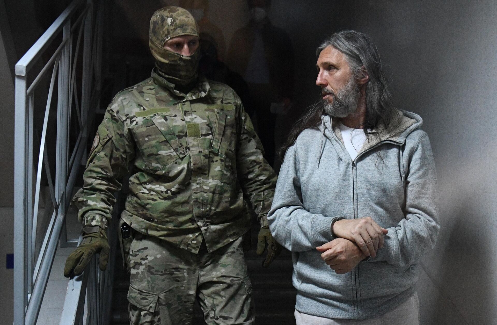 Сергей Тороп (Виссарион) после заседания Центрального районного суда Новосибирска Сергей Тороп (Виссарион) после заседания Центрального районного суда Новосибирска - РИА Новости, 1920, 23.09.2020