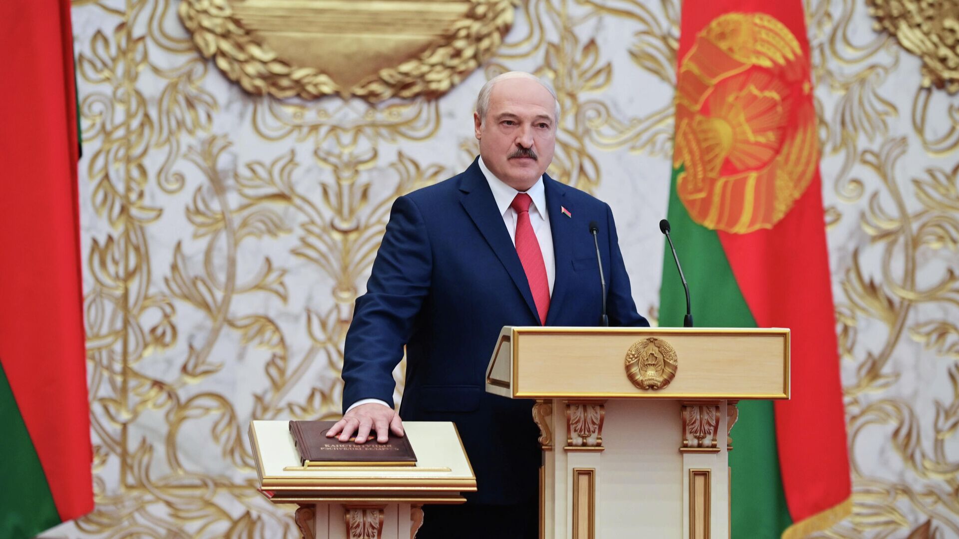 Президент Белоруссии Александр Лукашенко на церемонии инаугурации в Минске Президент Белоруссии Александр Лукашенко на церемонии инаугурации в Минске - РИА Новости, 1920, 24.09.2020