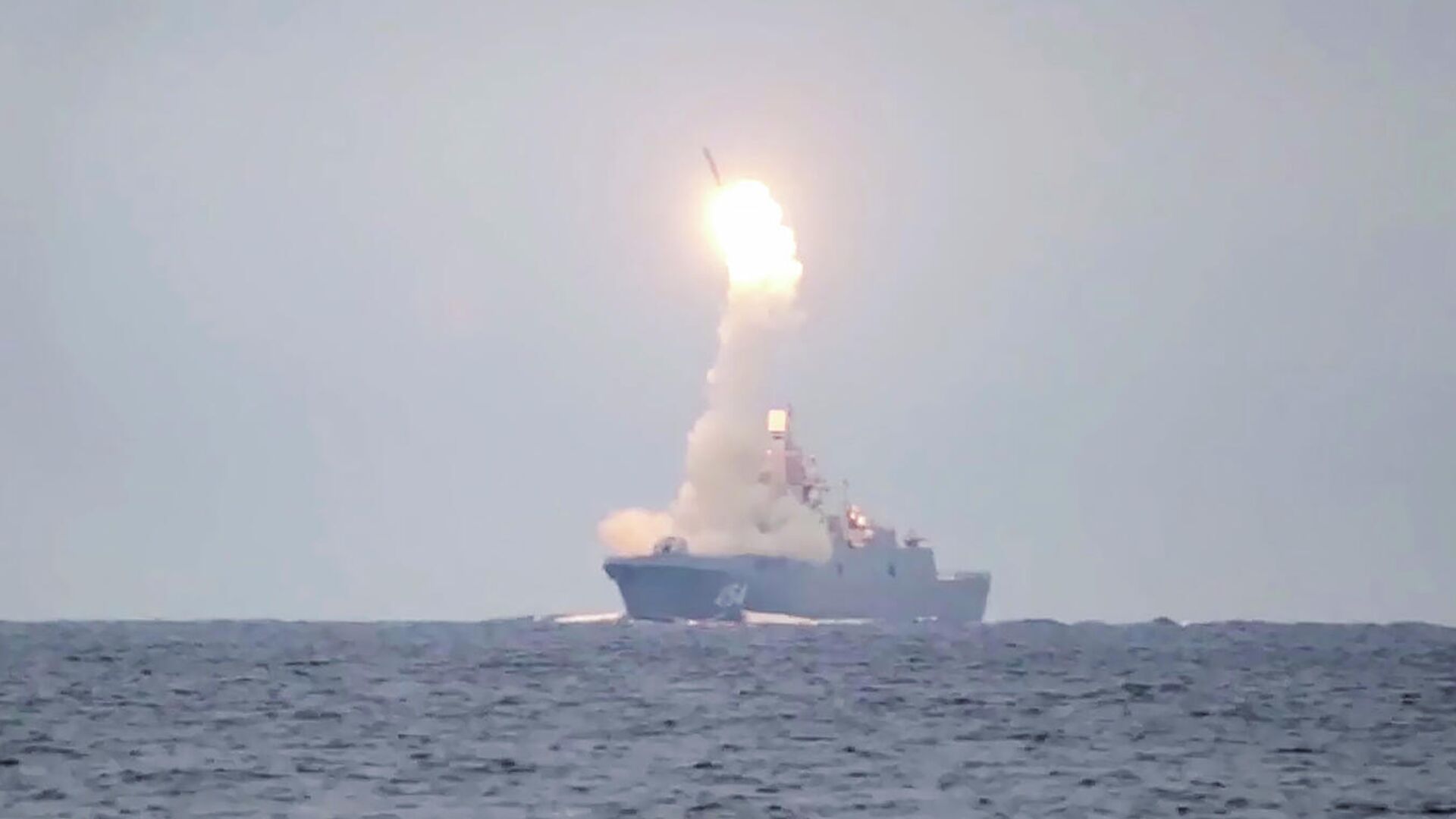 Пуск гиперзвуковой ракеты Циркон. Кадр видео Пуск гиперзвуковой ракеты Циркон. Кадр видео - РИА Новости, 1920, 07.10.2020
