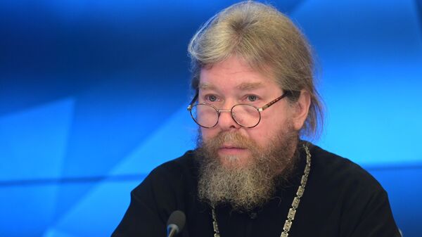 Митрополит Псковский и Порховский Тихон (Шевкунов) во время всероссийской мультимедийной конференции Биоэтика и генетика: вызовы XXI века в МИА Россия сегодня Митрополит Псковский и Порховский Тихон (Шевкунов) во время всероссийской мультимедийной конференции Биоэтика и генетика: вызовы XXI века в МИА Россия сегодня