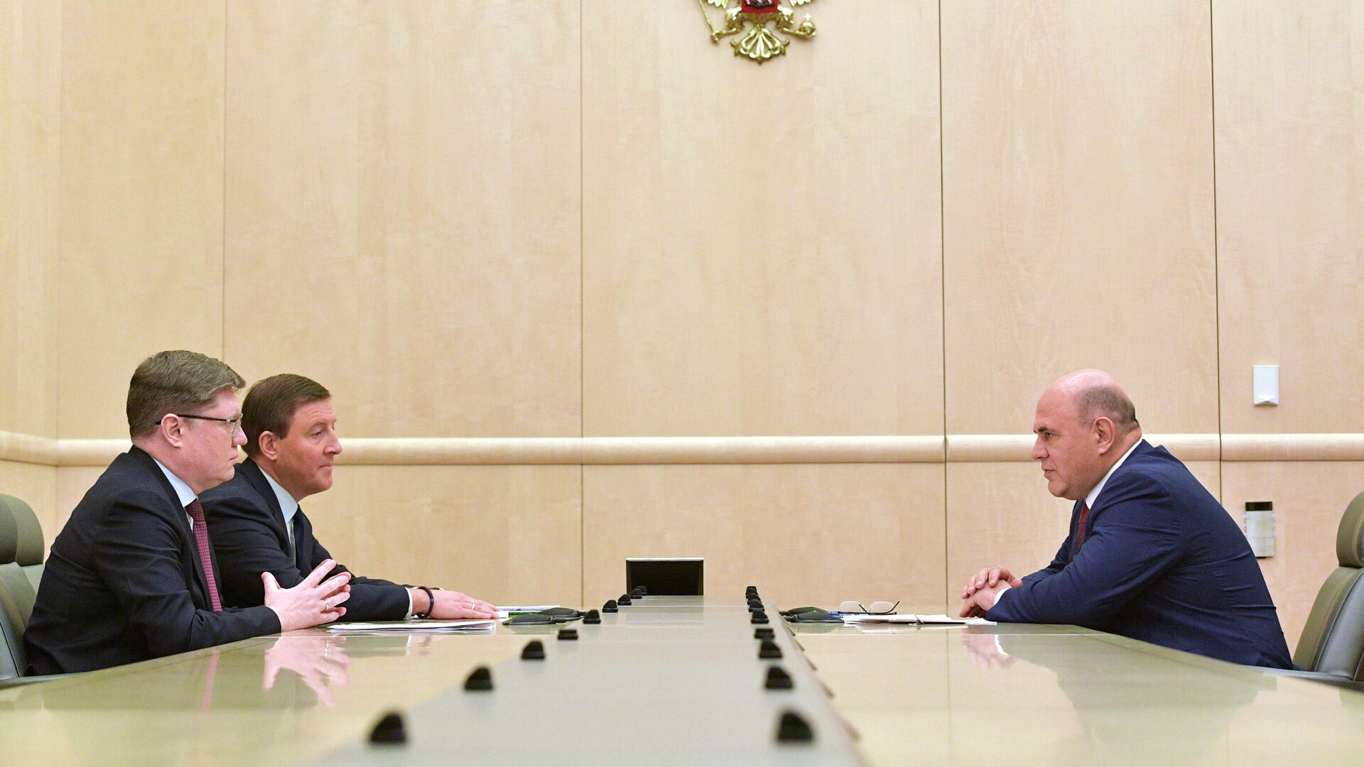 Председатель правительства РФ Михаил Мишустин проводит встречу с руководством партии Единая Россия Председатель правительства РФ Михаил Мишустин проводит встречу с руководством партии Единая Россия - РИА Новости, 1920, 19.10.2020