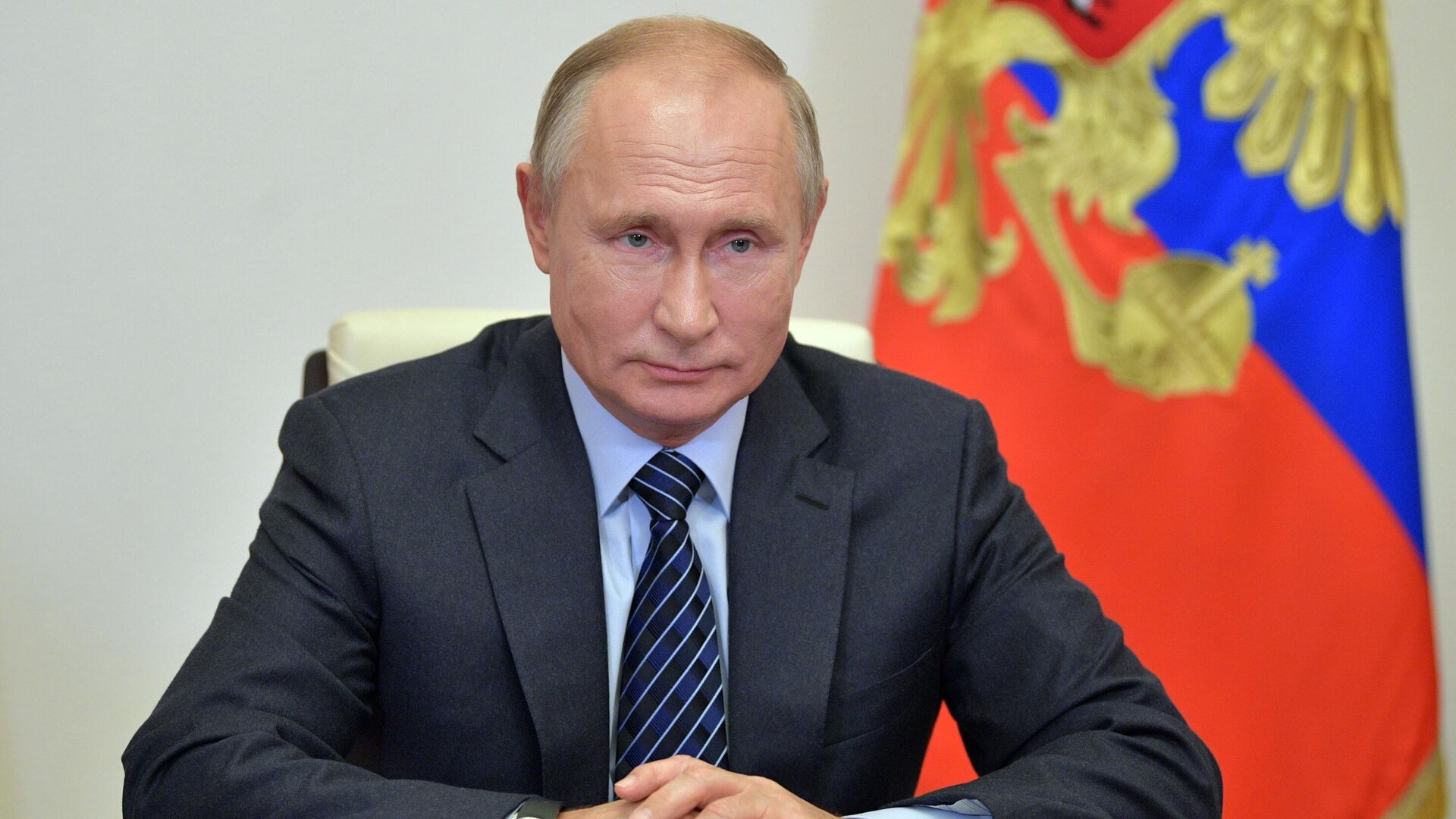 Путин внес поправки в Госдуму, позволяющие экс-президенту стать сенатором
