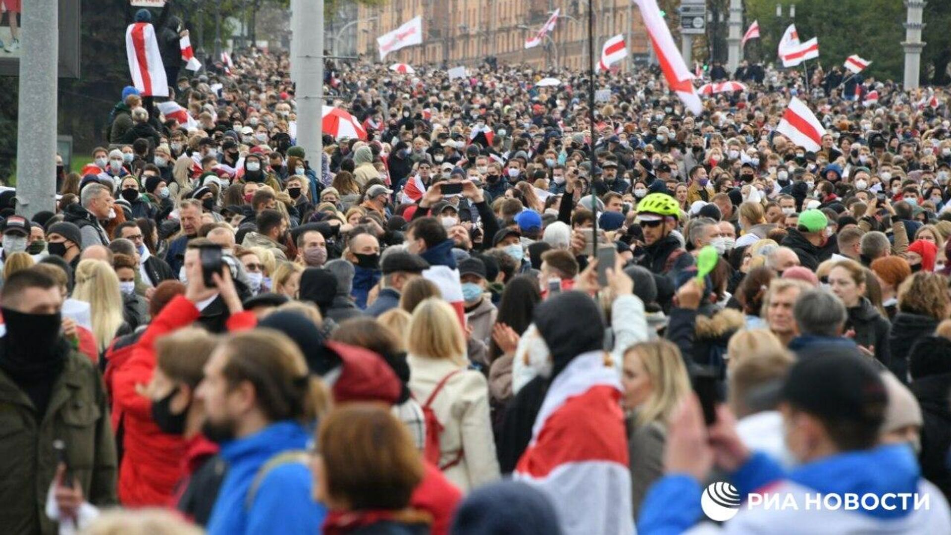 Акция протеста оппозиции в Минске Акция протеста оппозиции в Минске - РИА Новости, 1920, 26.10.2020
