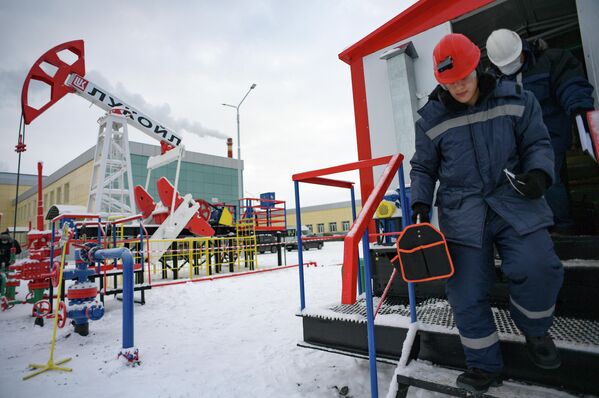 Тренинг студентов специальности Оператор нефтяных и газовых скважин на учебной площадке в Когалымском политехническом колледже Тренинг студентов специальности Оператор нефтяных и газовых скважин на учебной площадке в Когалымском политехническом колледже