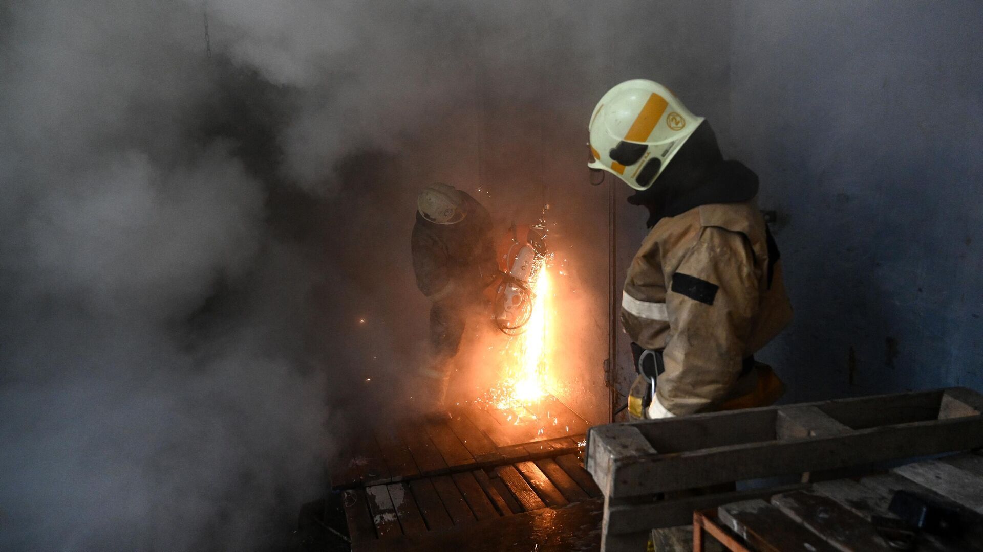 В Ростове-на-Дону потушили крупный пожар на рынке