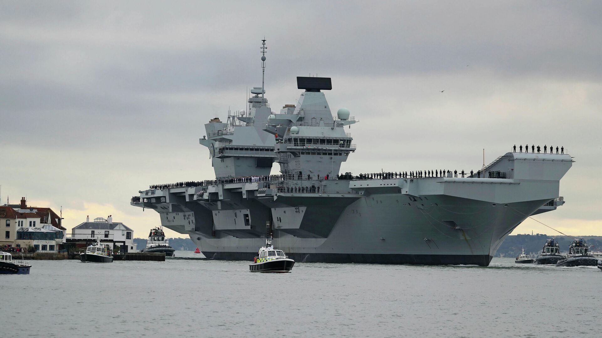 Новейший британский авианосец HMS Prince of Wales Новейший британский авианосец HMS Prince of Wales - РИА Новости, 1920, 08.12.2020