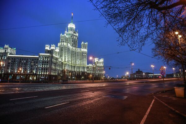 архитектурная подсветка фасадов зданий в москве. Смотреть фото архитектурная подсветка фасадов зданий в москве. Смотреть картинку архитектурная подсветка фасадов зданий в москве. Картинка про архитектурная подсветка фасадов зданий в москве. Фото архитектурная подсветка фасадов зданий в москве