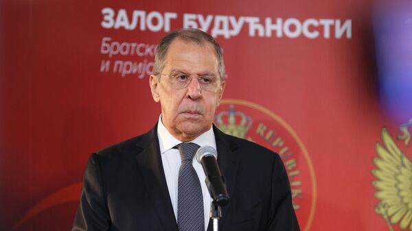 Глава МИД России Сергей Лавров во время пресс-конференции с председателем президиума Боснии и Герцеговины Милорадом Додиком Глава МИД России Сергей Лавров во время пресс-конференции с председателем президиума Боснии и Герцеговины Милорадом Додиком