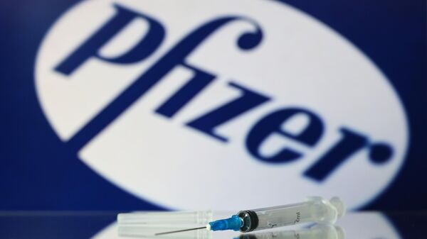 Во Франции пациентам вместо вакцины Pfizer вкололи физраствор, пишут СМИ