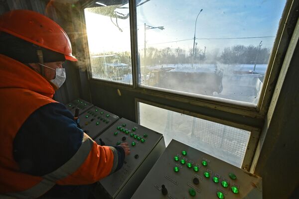 Работа снегоплавильных пунктов в Москве Работа снегоплавильных пунктов в Москве