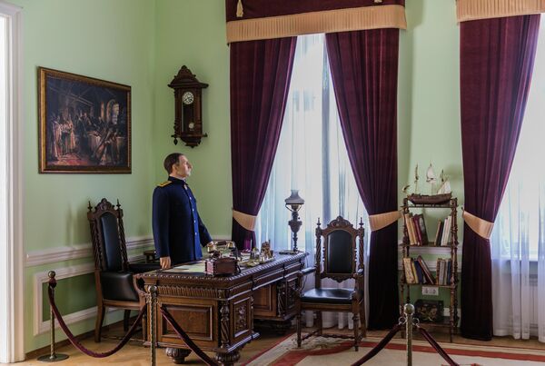 Восковая фигура А.В. Колчака в особняке Батюшкиных в Омске Восковая фигура А.В. Колчака в особняке Батюшкиных в Омске