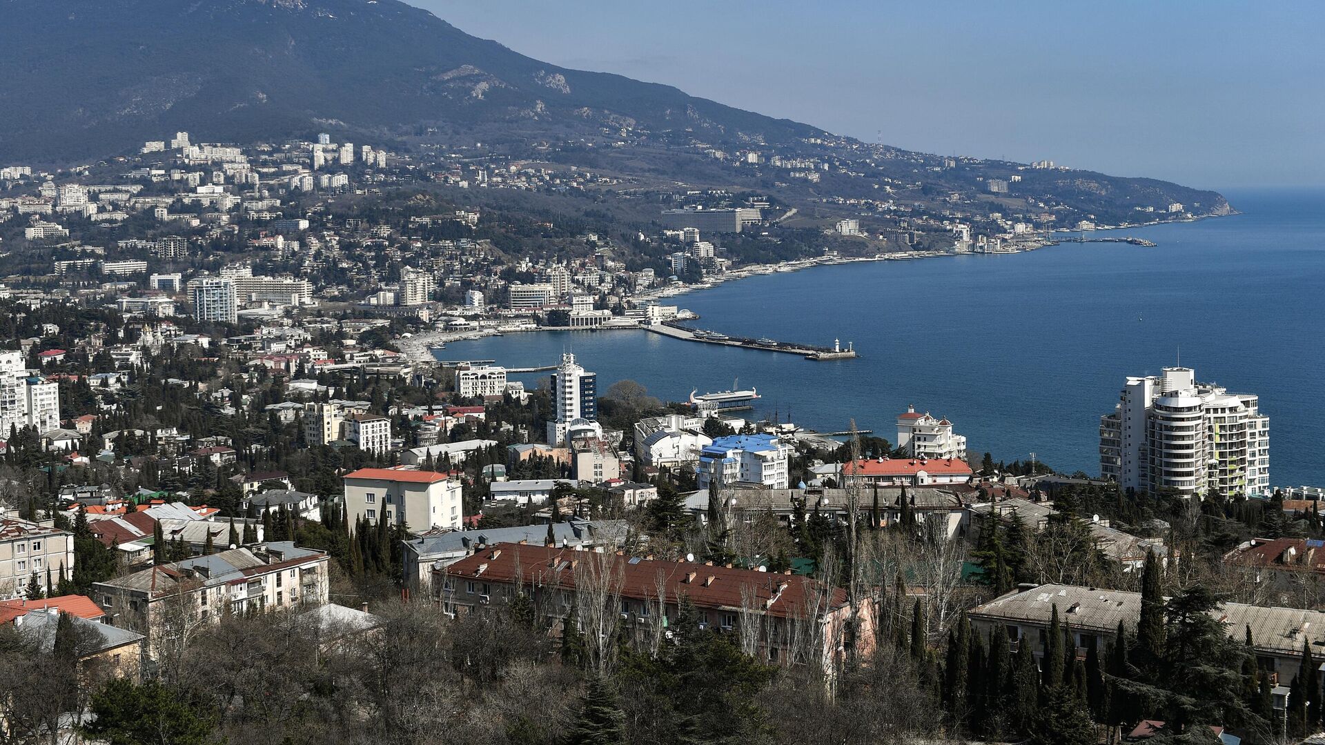 В Крыму "с радостью" примут украинскую власть, заявил Зеленский