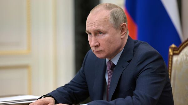Путин поручил подготовить список проектов для инвестирования средств ФНБ