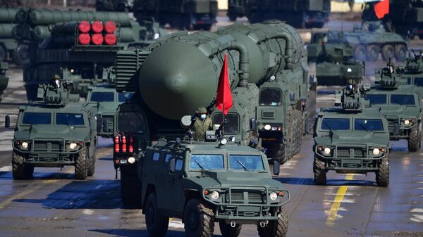 Военная техника, принимающая участие в Параде Победы, прибыла в Москву
